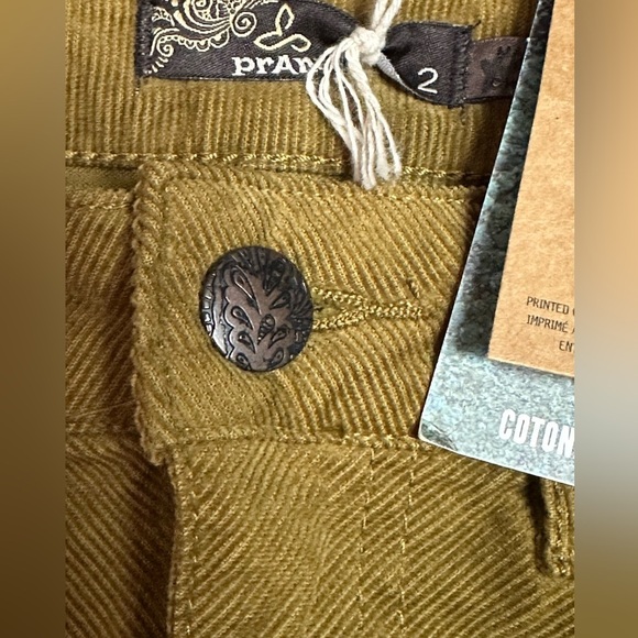 Prana corduroy skirt with pockets. Retail $75. NWT. - Picture 4 of 6